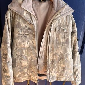 Women’s Eastern Mountain Sports ski/snowboard Camouflage Jacket size small